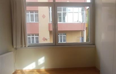 Huzur Metro Durağına 3 Dakikalık Mesafede Yenilenmiş Daire