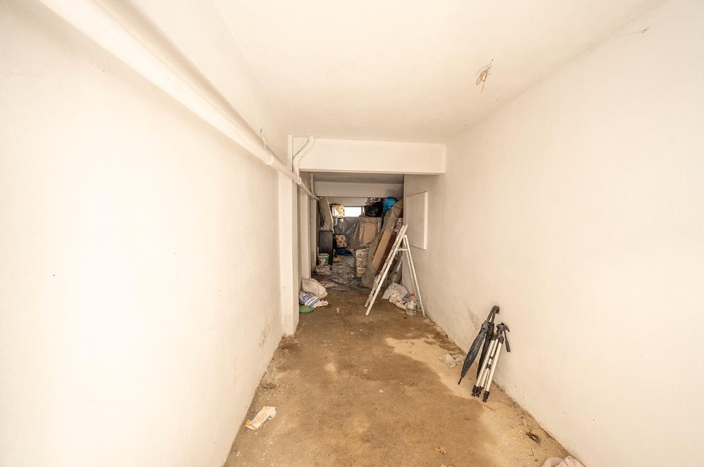 C21 Cius; Sahile 50 Metre Satılık 55 Net m2 Çift Kapılı Garaj