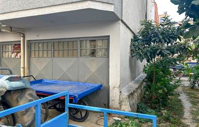 C21 Cius; Sahile 50 Metre Satılık 55 Net m2 Çift Kapılı Garaj