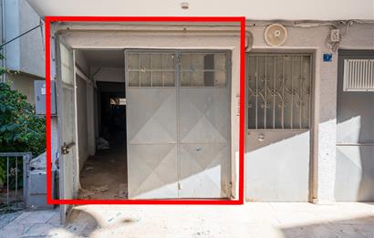 C21 Cius; Sahile 50 Metre Satılık 55 Net m2 Çift Kapılı Garaj