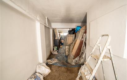 C21 Cius; Sahile 50 Metre Satılık 55 Net m2 Çift Kapılı Garaj