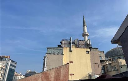 TAKSİM MEYDANI'NA YÜRÜME MESAFESİNDE SATILIK BİNA