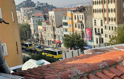 TAKSİM MEYDANI'NA YÜRÜME MESAFESİNDE SATILIK BİNA