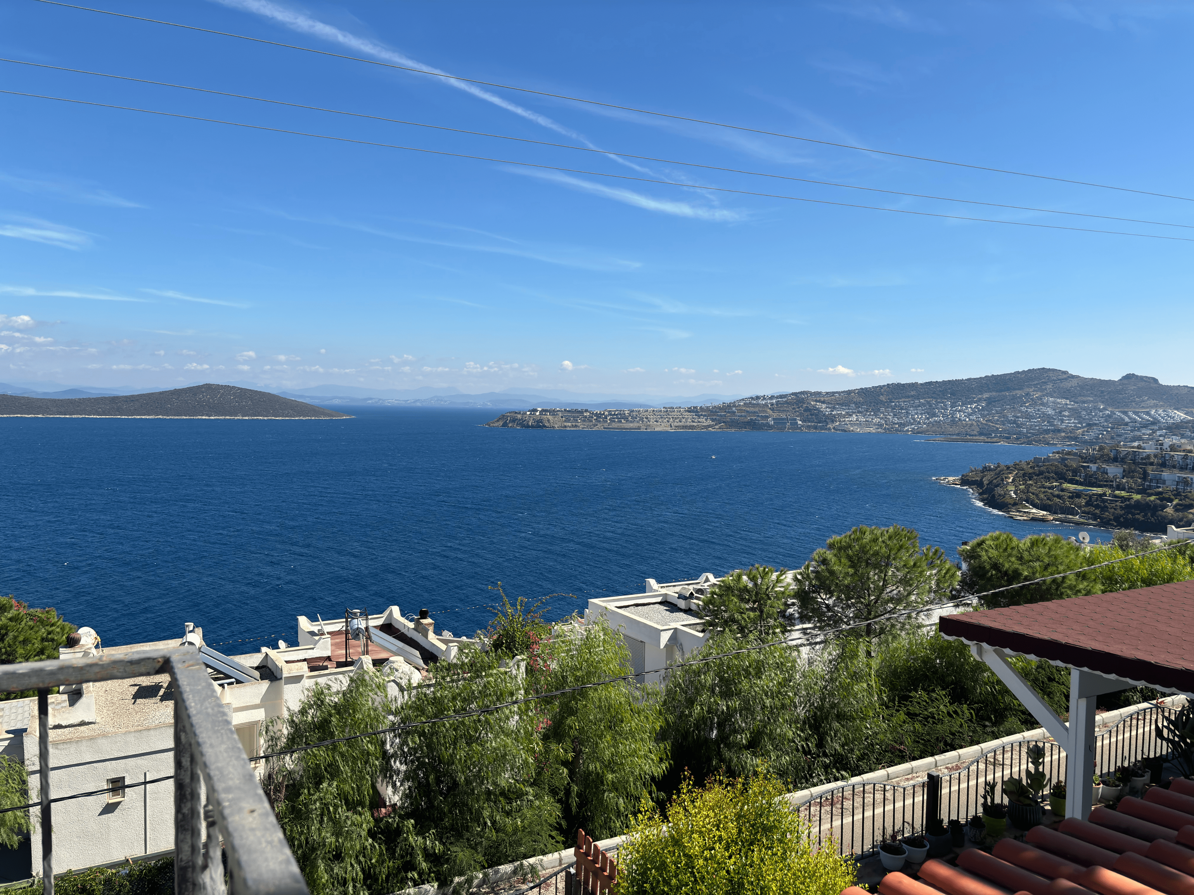 BODRUM GÜNDOĞAN PANORAMİK DENİZ MANZARALI SATILIK BAHÇE DUBLEKSİ