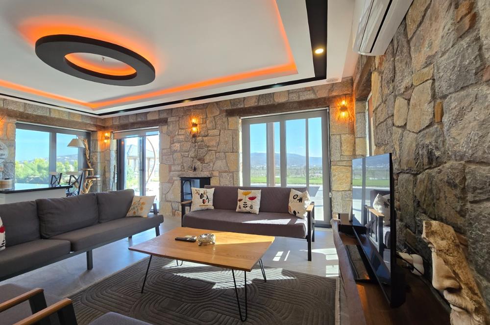 BODRUM MEŞELİK’TE 750 m² MÜSTAKİL ARSA İÇERİSİNDE, 5+1 SIFIR LÜKS VİLLA