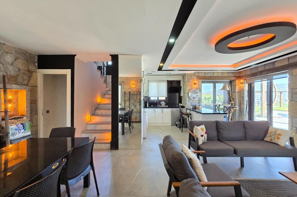 BODRUM MEŞELİK’TE 750 m² MÜSTAKİL ARSA İÇERİSİNDE, 5+1 SIFIR LÜKS VİLLA