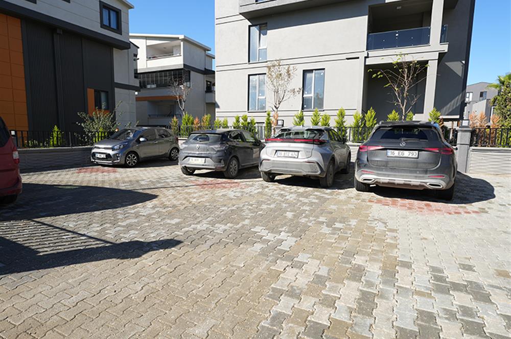 C21 Cius; Umurbey'de 4,5+1 Havuzlu Satılık Bahçe Dubleks