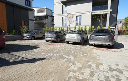 C21 Cius; Umurbey'de 4,5+1 Havuzlu Satılık Bahçe Dubleks