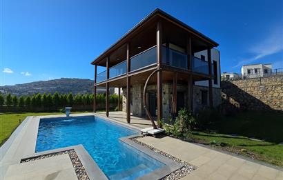 BODRUM MEŞELİK’TE 750 m² MÜSTAKİL ARSA İÇERİSİNDE, 5+1 SIFIR LÜKS VİLLA
