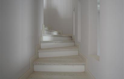 C21 Cius; Umurbey'de 4,5+1 Havuzlu Satılık Bahçe Dubleks