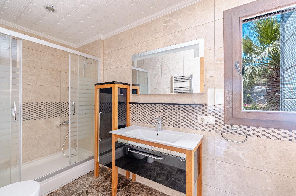 Bodrum Gölköy’de, Butik Site’de Satılık 4+1, Müstakil Villa