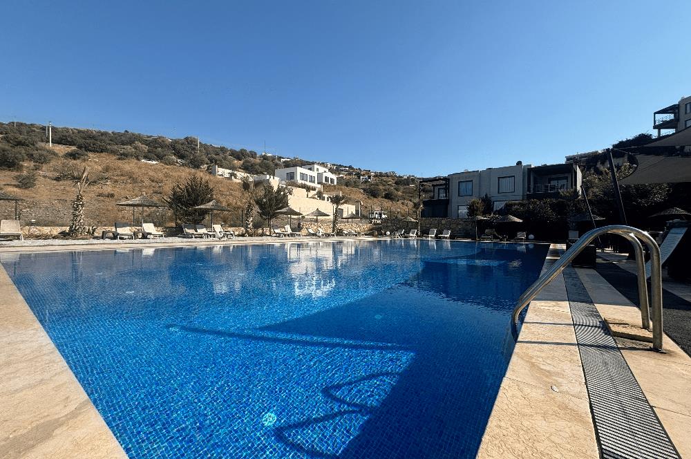 Milas Meşelik One Golf Site İçi Satılık 2+1 Üst Kat Daire