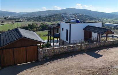 BODRUM MEŞELİK’TE 750 m² MÜSTAKİL ARSA İÇERİSİNDE, 5+1 SIFIR LÜKS VİLLA