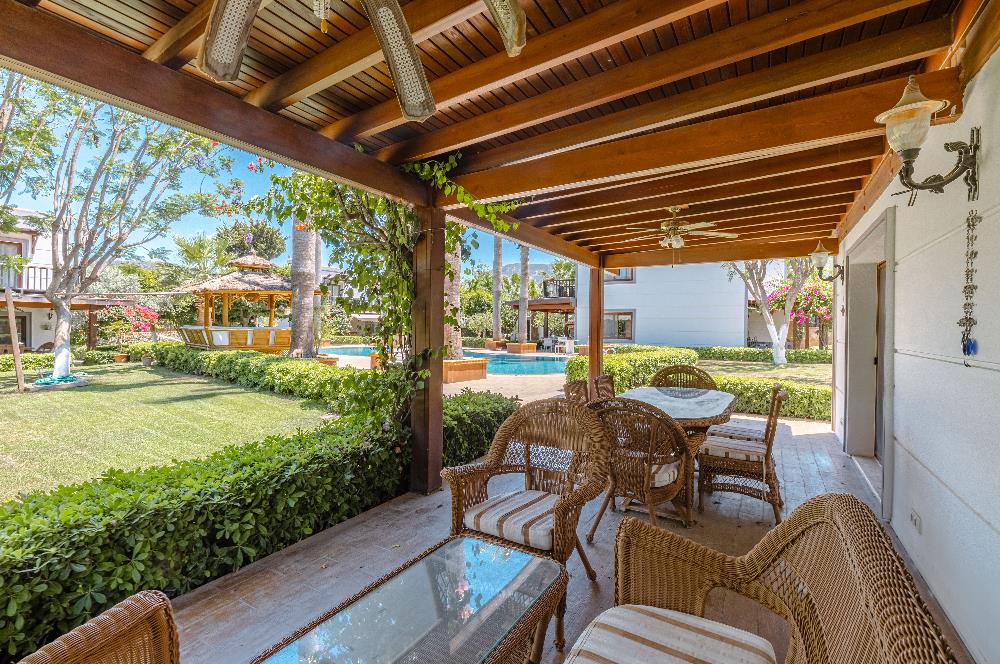 Bodrum Gölköy’de, Butik Site’de Satılık 4 Adet 4+1, Müstakil Villa
