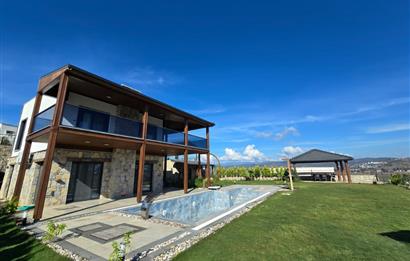 BODRUM MEŞELİK’TE 750 m² MÜSTAKİL ARSA İÇERİSİNDE, 5+1 SIFIR LÜKS VİLLA