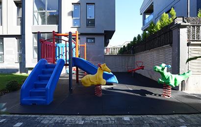 C21 Cius; Umurbey'de 4,5+1 Havuzlu Satılık Bahçe Dubleks