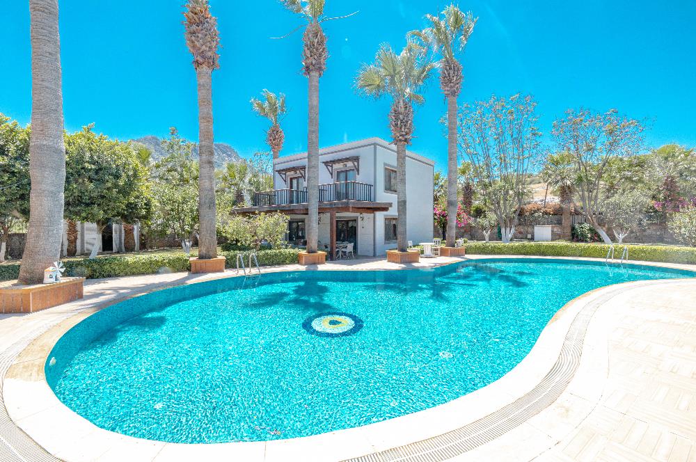 Bodrum Gölköy’de, Butik Site’de Satılık 4+1, Müstakil Villa