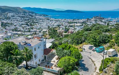 Bodrum Yokuşbaşı Kale ve Deniz Manzaralı, Satılık 5+2 Villa