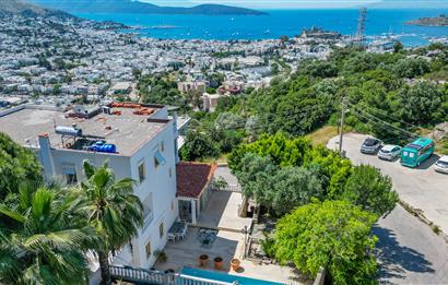 Bodrum Yokuşbaşı Kale ve Deniz Manzaralı, Satılık 5+2 Villa