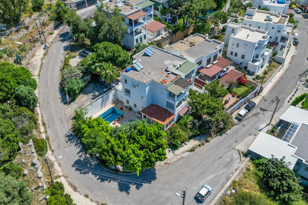 Bodrum Yokuşbaşı Kale ve Deniz Manzaralı, Satılık 5+2 Villa