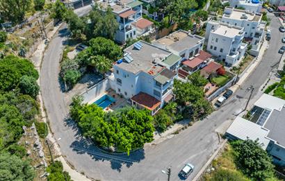 Bodrum Yokuşbaşı Kale ve Deniz Manzaralı, Satılık 5+2 Villa