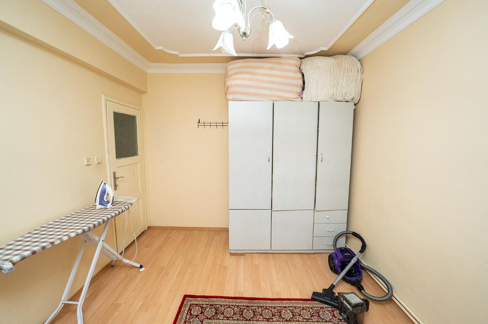 C21 Cius; Kapalı Pazarı Civarında Eşyalı Ara Kat Kiralık Daire