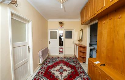 C21 Cius; Kapalı Pazarı Civarında Eşyalı Ara Kat Kiralık Daire