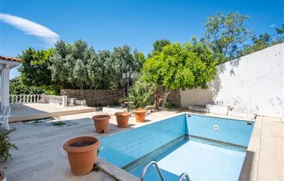 Bodrum Yokuşbaşı Kale ve Deniz Manzaralı, Satılık 5+2 Villa