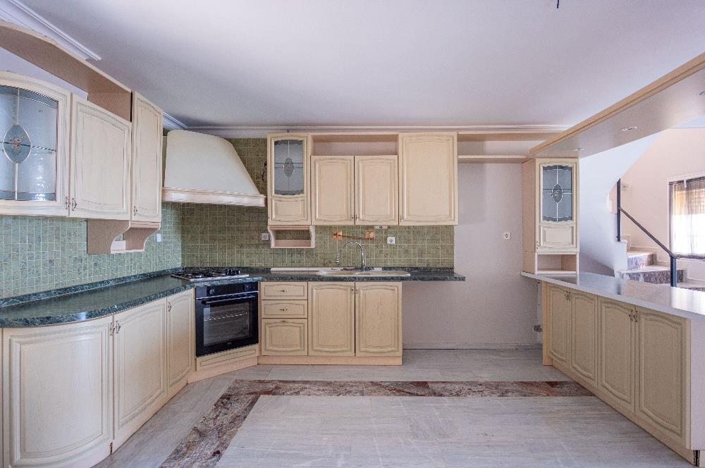 Bodrum Yokuşbaşı Kale ve Deniz Manzaralı, Satılık 5+2 Villa