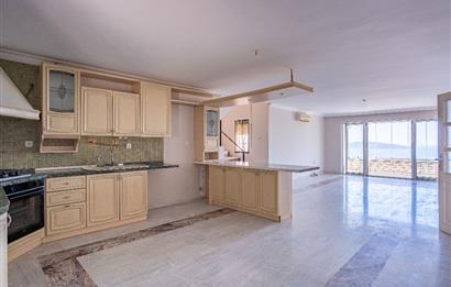 Bodrum Yokuşbaşı Kale ve Deniz Manzaralı, Satılık 5+2 Villa