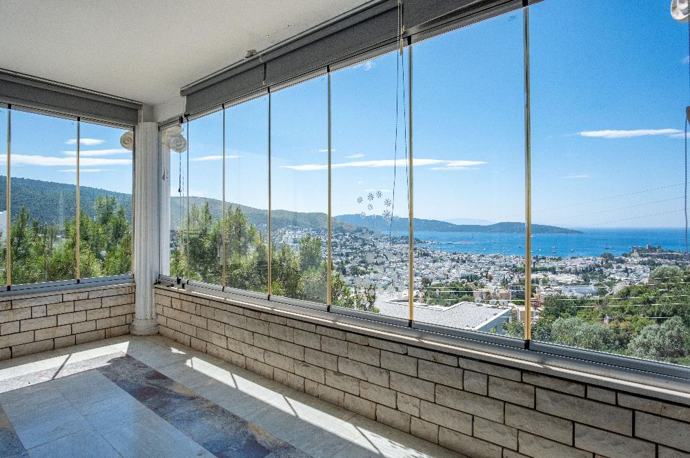 Bodrum Yokuşbaşı Kale ve Deniz Manzaralı, Satılık 5+2 Villa