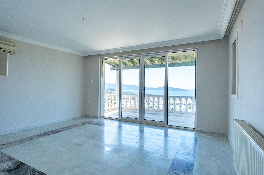 Bodrum Yokuşbaşı Kale ve Deniz Manzaralı, Satılık 5+2 Villa