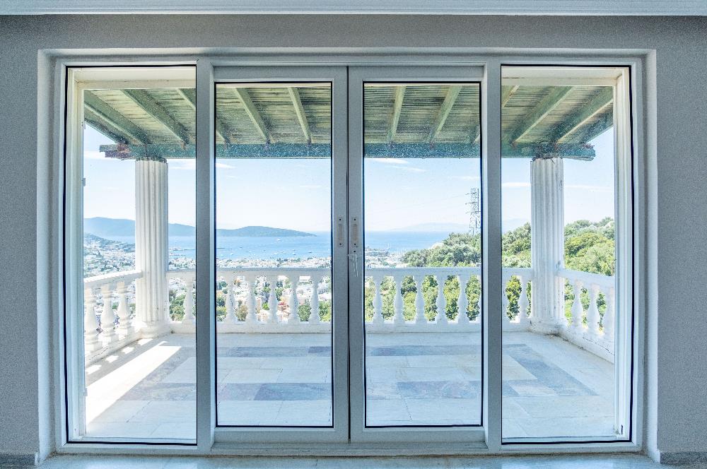 Bodrum Yokuşbaşı Kale ve Deniz Manzaralı, Satılık 5+2 Villa