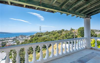 Bodrum Yokuşbaşı Kale ve Deniz Manzaralı, Satılık 5+2 Villa