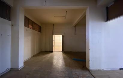 ÇOK AMAÇLI KULLANIMA UYGUN, İÇTEN BAĞLANTILI İKİ DÜKKAN