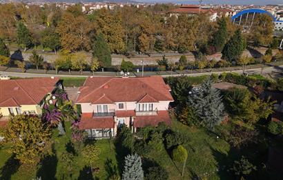 SAKARYA ÇARK KONAKLARINDA SATILIK LÜKS VİLLA