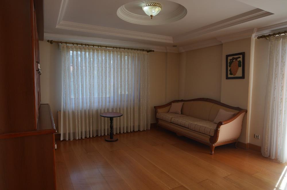 SAKARYA ÇARK KONAKLARINDA SATILIK LÜKS VİLLA