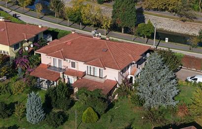 SAKARYA ÇARK KONAKLARINDA SATILIK LÜKS VİLLA