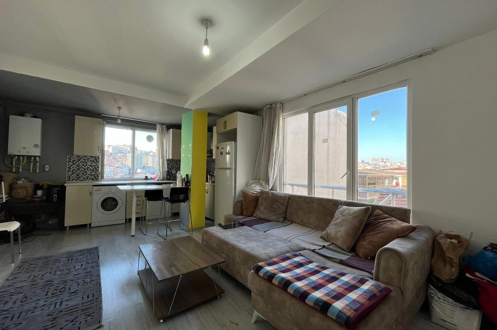 Eyüp Emniyettepe Bilgi üni. Karşısı Eşyalı 1+1 Satılık daire