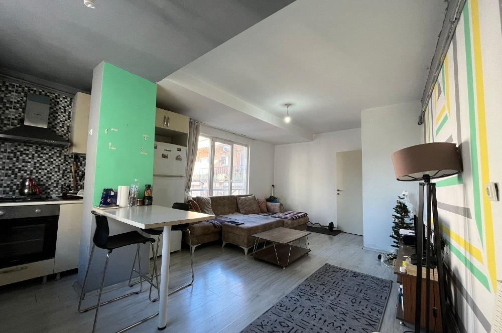 Eyüp Emniyettepe Bilgi üni. Karşısı Eşyalı 1+1 Satılık daire