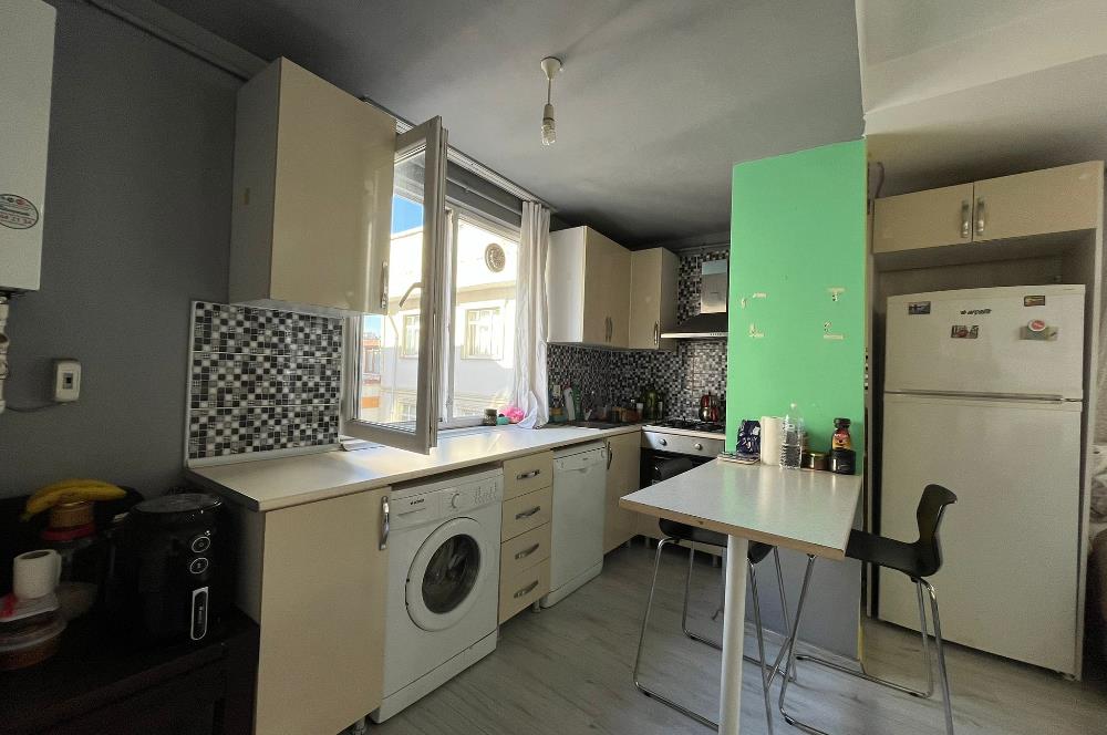 Eyüp Emniyettepe Bilgi üni. Karşısı Eşyalı 1+1 Satılık daire