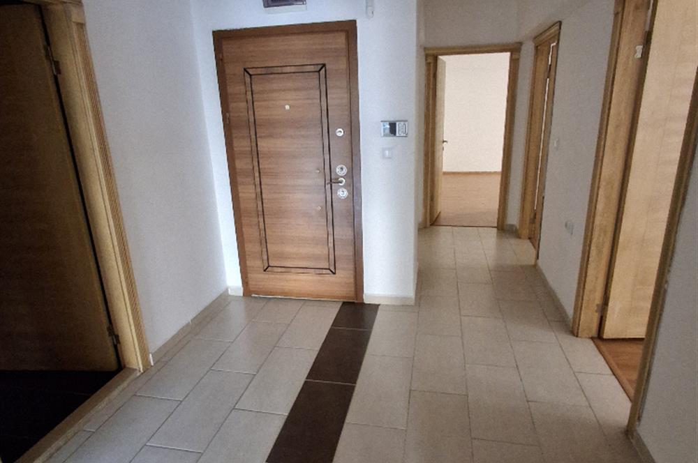 ESAT BAŞAK SOKAK GENÇ BİNADA BOŞ , 3+1 KOMBİLİ , OTOPARKLI