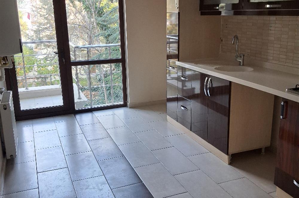 ESAT BAŞAK SOKAK GENÇ BİNADA BOŞ , 3+1 KOMBİLİ , OTOPARKLI