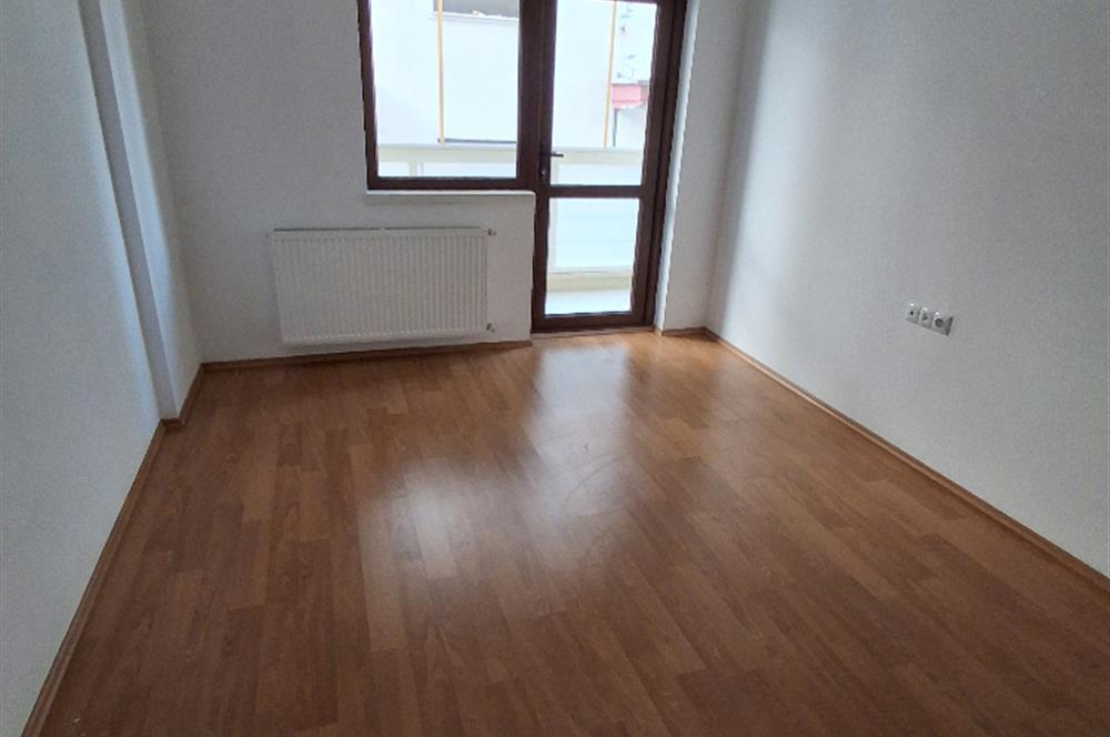 ESAT BAŞAK SOKAK GENÇ BİNADA BOŞ , 3+1 KOMBİLİ , OTOPARKLI