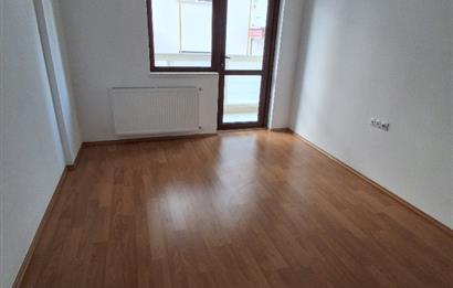 ESAT BAŞAK SOKAK GENÇ BİNADA BOŞ , 3+1 KOMBİLİ , OTOPARKLI