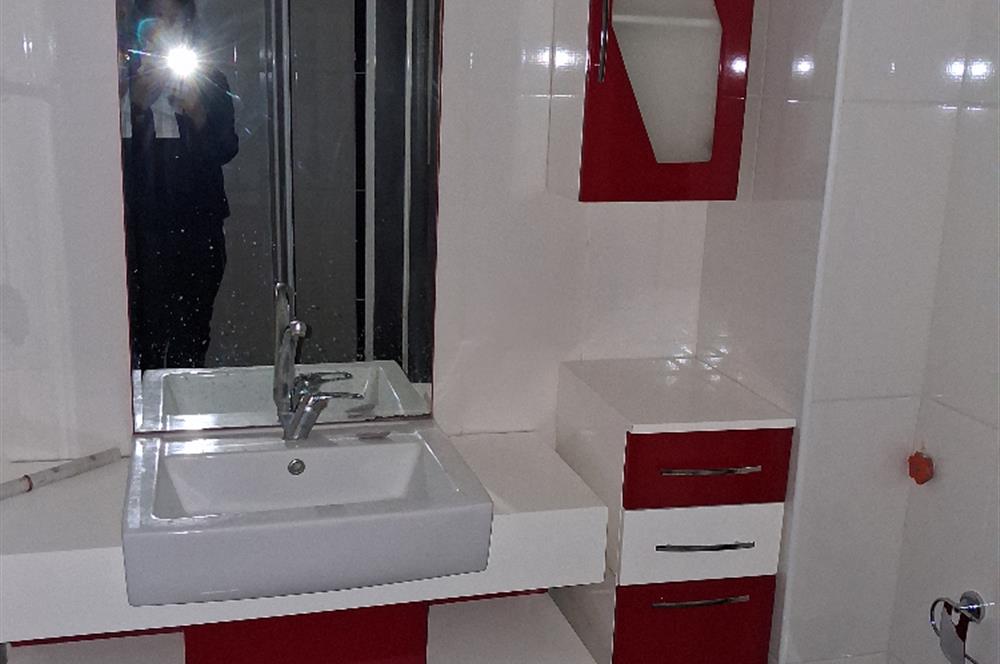 ESAT BAŞAK SOKAK GENÇ BİNADA BOŞ , 3+1 KOMBİLİ , OTOPARKLI