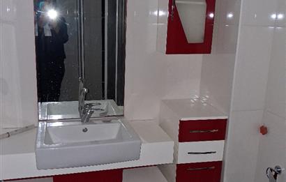 ESAT BAŞAK SOKAK GENÇ BİNADA BOŞ , 3+1 KOMBİLİ , OTOPARKLI