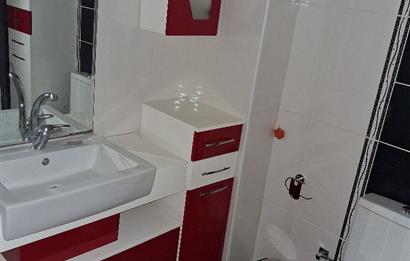 ESAT BAŞAK SOKAK GENÇ BİNADA BOŞ , 3+1 KOMBİLİ , OTOPARKLI