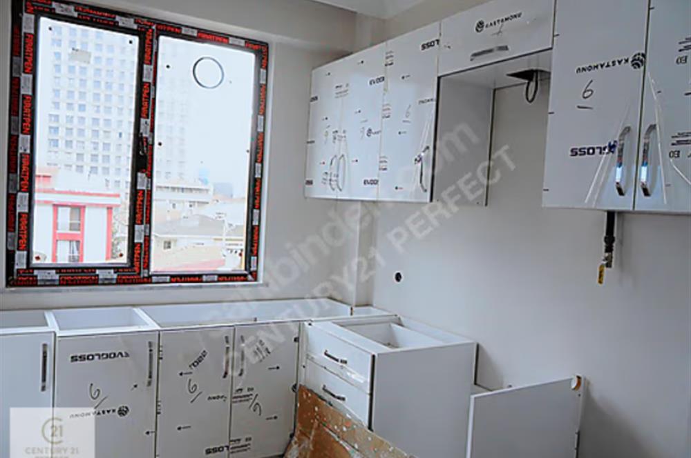 PİAZZAYA METROYA ÇOK YAKIN SIFIR,2+1 KAPALI MUTFAK