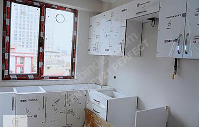 PİAZZAYA METROYA ÇOK YAKIN SIFIR,2+1 KAPALI MUTFAK